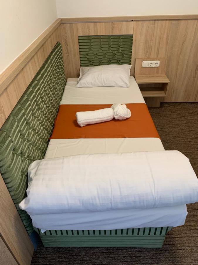 Varfal Wellness Panzio Pécs Eksteriør billede