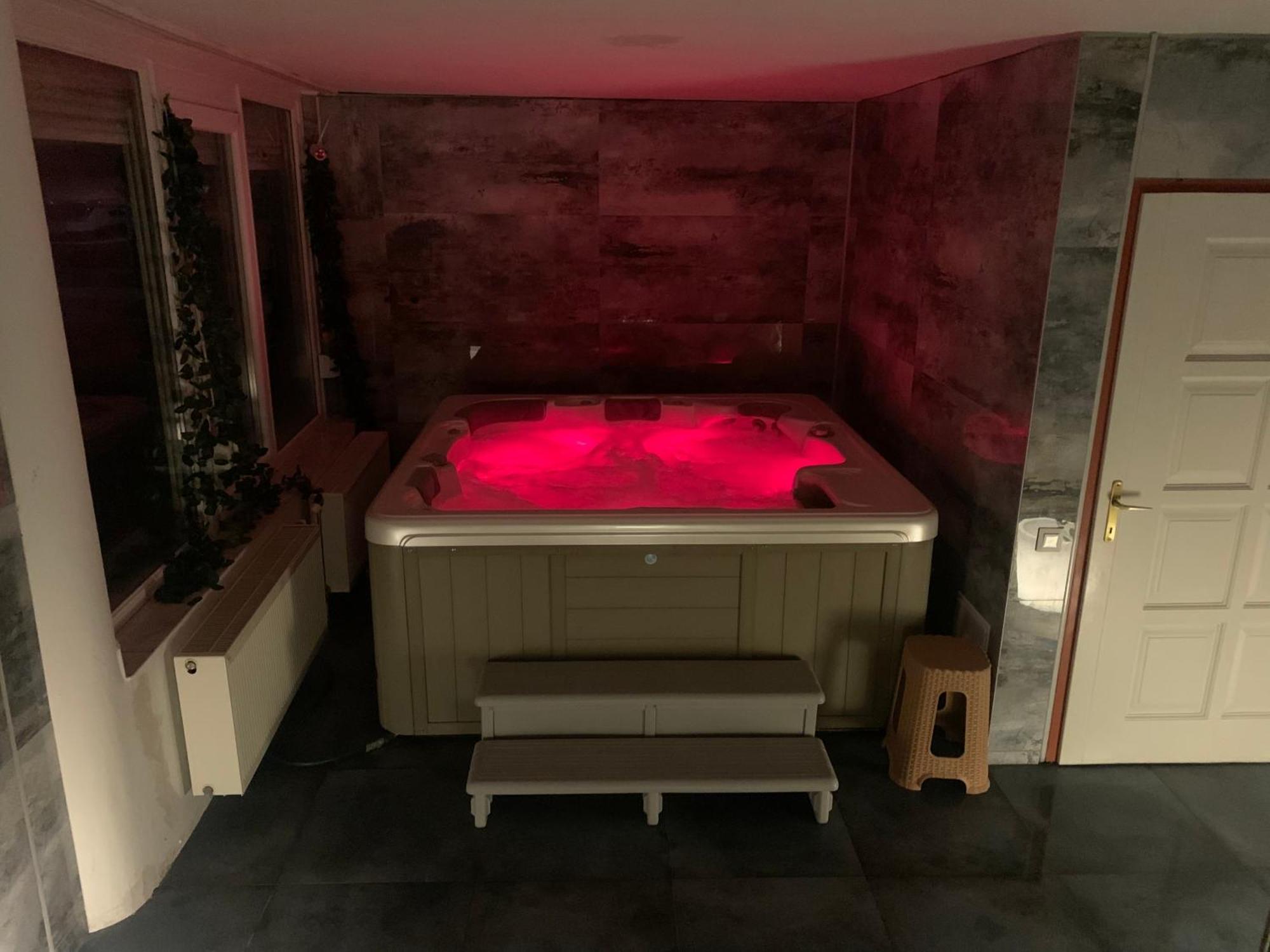 Varfal Wellness Panzio Pécs Eksteriør billede